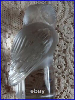 Lalique Crystal Owl Figurine paperweight french decor signed